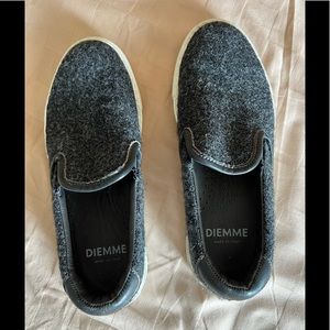 DIEMME GARDA SLIP ON
DARK GREY TWEED in size US 5.5